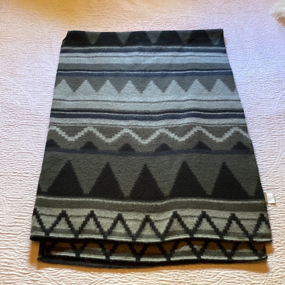 Target Limited Edition Shall wool gray/blue tribal